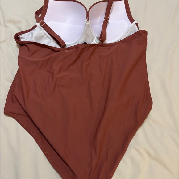 Light Brown One-Piece Swimsuit w/cups Sz 20 SKU 4 - Picture 2 of 3